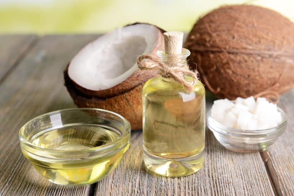Coconut oil for nail fungus Coconut oil for toenail fungus treatment