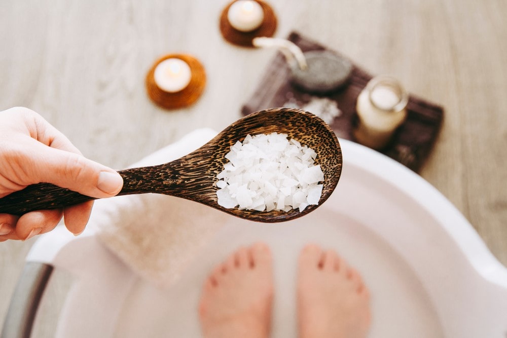 home remedies to fix toenail fungus and make it less contagious